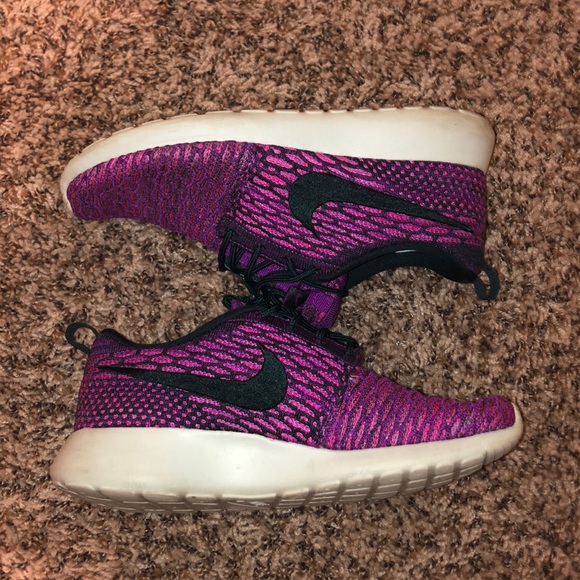 Nike Shoes - Roshe Nike’s